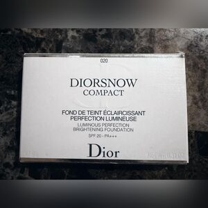Dior Diorsnow Compact Foundation - 020 LIGHT BEIGE